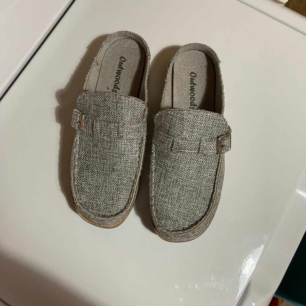 Outwoods slip on size 10